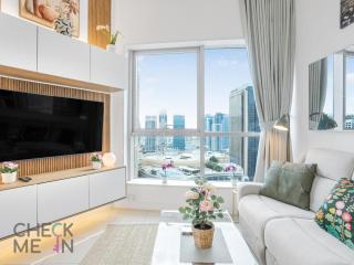 Luxury 1BR Marina View apartment - 1