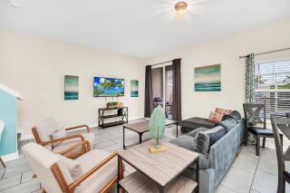 780PB Luxury 5Bd Home - 9