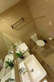 Spacious 3BR Suite in Uptown BGC with King Size Bed, near Malls and Restaurants - Manila - 2
