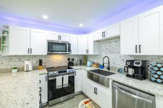 Cozy Retreat with Arcade Games - Tampa - 7