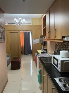 1528 pool view with balcony - Manila - 5