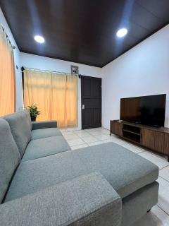Liah's Bird Watching Studio-Santa Elena - Monteverde - 0