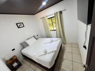 Liah's Bird Watching Studio-Santa Elena - Monteverde - 6