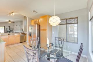 Patio and Yard Tucson Home in Gated Community - Tucson - 2