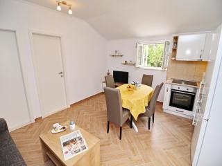 Apartments Memuni - Standard One Bedroom Apartment with Partial Sea View NOVI - Ston - 5
