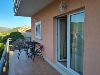 Apartments Memuni - Superior One Bedroom Apartment with Balcony and Sea View UTI - Ston - 2