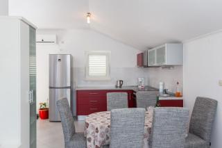 Apartments Memuni - One Bedroom Apartment with Balcony and Sea View CRVENI - Ston (Stagno) - 7