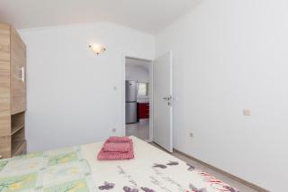 Apartments Memuni - One Bedroom Apartment with Balcony and Sea View CRVENI - Ston (Stagno) - 4