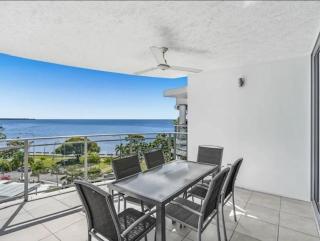 Ocean View 3-Bedroom Apartment on the Esplanade - Cairns - 0
