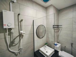 Sky Trees 22-A 4pax, Bukit Indah, Aeon, Legoland, Netflix - Johor Bahru - 5