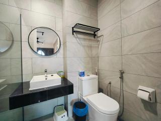 Sky Trees 22-A 4pax, Bukit Indah, Aeon, Legoland, Netflix - Johor Bahru - 3