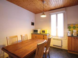 Appartement F3 Mont-Dore à 200m des thermes, parking sécurisé, 4 couchages, sans ascenseur - FR-1-415-61 - 2