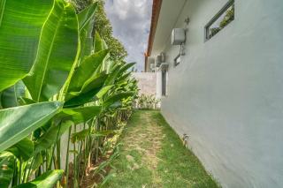 Liv Villa A2 Brand New 3BR in Batu Bolong, Canggu - Canggu - 3