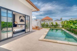 Liv Villa A2 Brand New 3BR in Batu Bolong, Canggu - Canggu - 1
