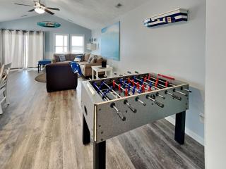 The Twisted Pelican - Surf City - 9