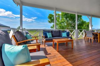 Stellaview Farmhouse, Newly Renovated in Heart of Hunter - - 7