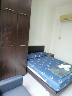 E-Tiara Apt King Size Bed 1-7pax LRT YSW Homes - Subang Jaya - 5
