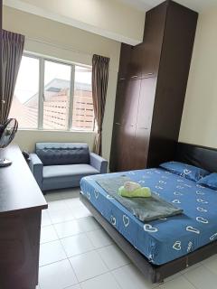 E-Tiara Apt King Size Bed 1-7pax LRT YSW Homes - Subang Jaya - 6