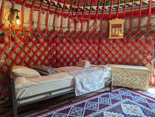 “Achik Tash” camp at the foot of Lenin Peak (7134 m) - Sary-Mogul - 1