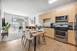 Marina del Rey getaway,Free parking,Pool,Hot Tub - 2