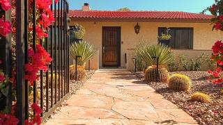 Casa El Greco, a Desert Getaway with Pool - Spa - Mountain Views - Palm Springs - 8