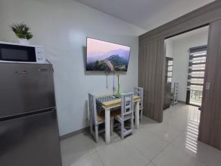 Spacious Big Room with Pool View - Manila - 8