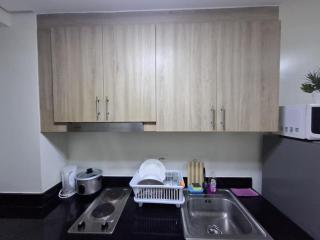 Spacious Big Room with Pool View - Manila - 1