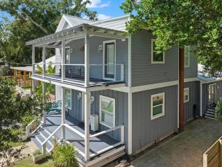 Sanford Splash l Pool l Dogs OK l Walk to DNTN - 1