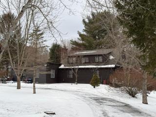 Cabin Perfect for Nature Lovers - Stephentown - 0