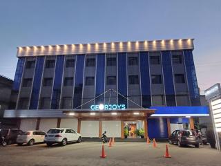 Georjoys Hotels & Resorts - Kalpetta - 0