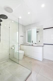 Noosa Riverfront Apartment Unit 7 - Noosaville - 1
