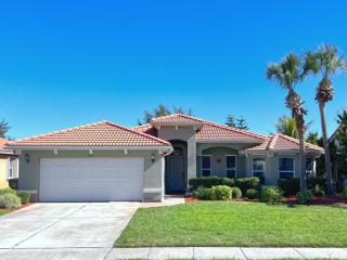 Lovely Lakeside 4-Bed Pool Home at Villa Sol-3125 home - Kissimmee - 9