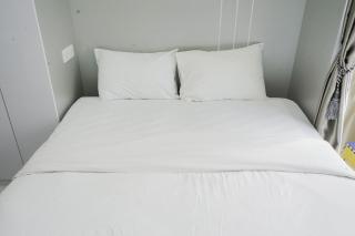 Homey and Warm Studio at Sky House BSD Apartment By Travelio - Tangerang - 4