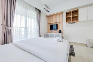 Comfort 1BR without Living Room Bintaro Embarcadero Apartment By Travelio - 9