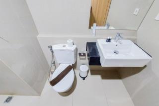 Comfort 1BR without Living Room Bintaro Embarcadero Apartment By Travelio - 5