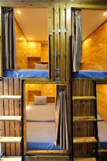 The Little Leaf Hostel - Restaurant & Rooptop Bar - 4