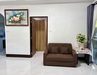 บ้านพักสัตหีบ by Aongsa&Ozone - 4