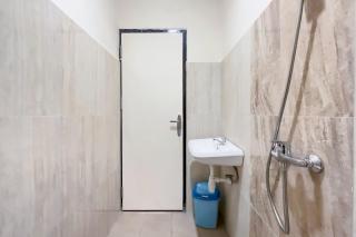 RedDoorz Plus at GNG Hotel El Tari Airport Kupang - Oesapa-besar - 3