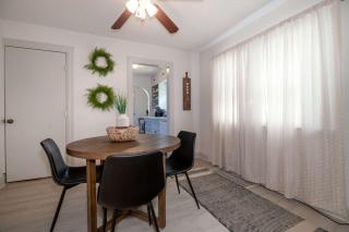 Home Sweet Home - Loft 3 BR - 1 BA WIFI SMART TV - 5