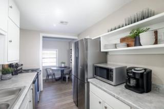 SUPER CUTE 3 BR 1 BA WIFI Smrt TV 2 Living RM - Wichita - 7