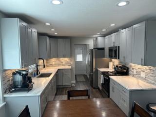 Island in the City - AWESOME 3 BR 2 BA 15 Min from DIA DT Anschutz - 1