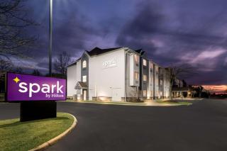 Spark by Hilton Sterling Dulles Airport - 9