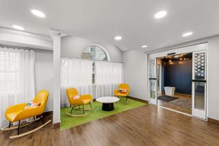 Spark by Hilton Sterling Dulles Airport - 3