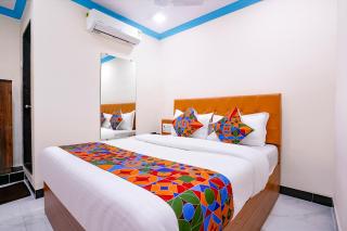 FabExpress Raj Palace - 1 km to Sakinaka Metro - Mumbai - 9