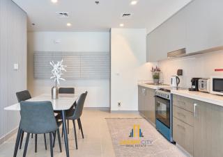 Cozy & Modern 1 Bedroom Apartment in Downtown Dubai, Hosted by Desert City Stays - 2