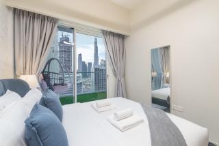 Burj View - Chic 2BR - 5min Dubai mall Canal - 6