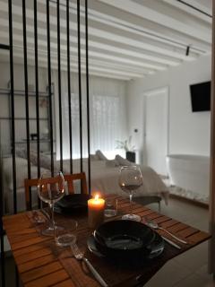 H Y P n O S E by Sea View Suites - 2