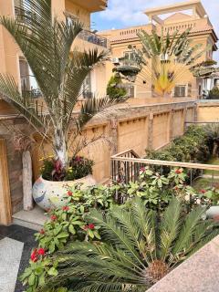 Romantic villa with sunset view in sheikh Zayed - Sheikh Zayed - 7
