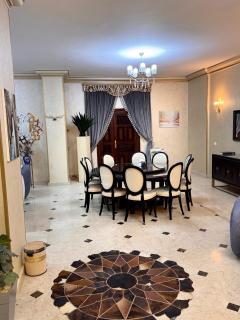 Romantic villa with sunset view in sheikh Zayed - Sheikh Zayed - 1
