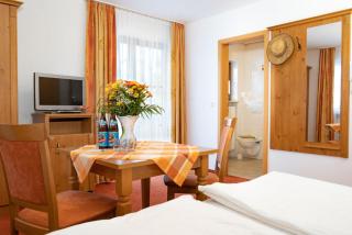 Gäste- und Apartmenthaus Wiesholler - Chieming - 5